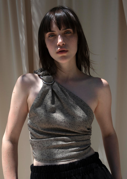 Rings Top Shoulder detail